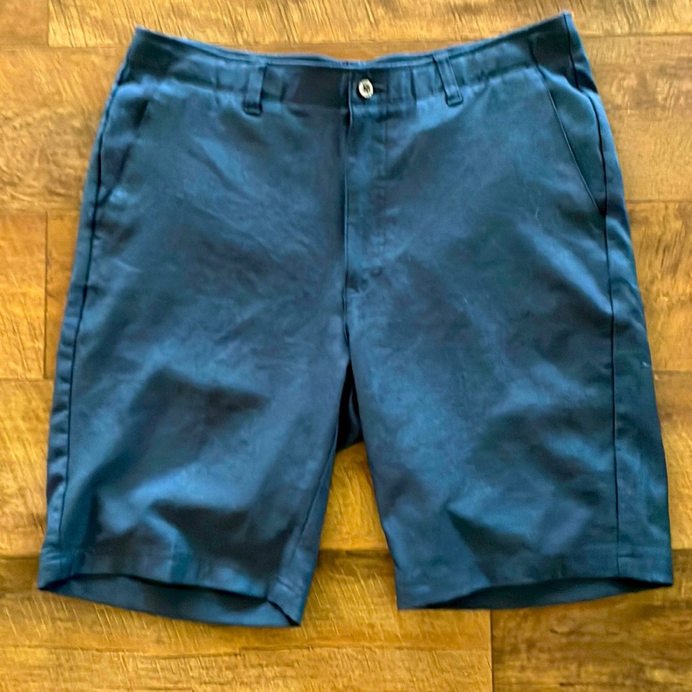 Pebble Beach Performance Shorts - Size 34 - 9in Inseam